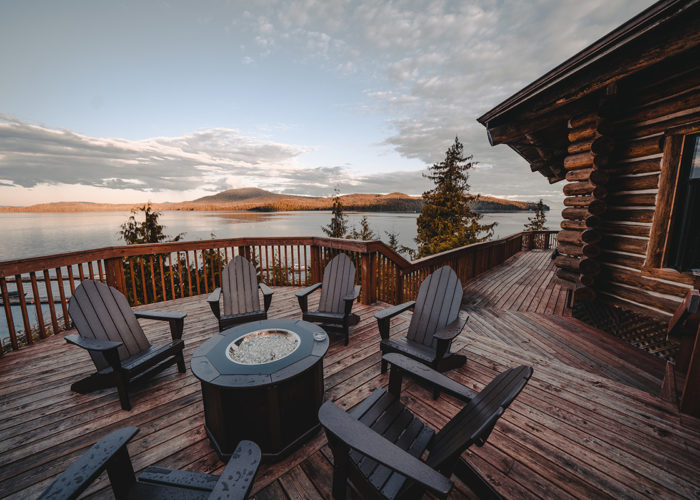 Fire pit on the deck at Salmon Falls Resort