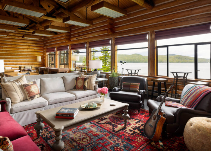 Salmon Falls Lounge